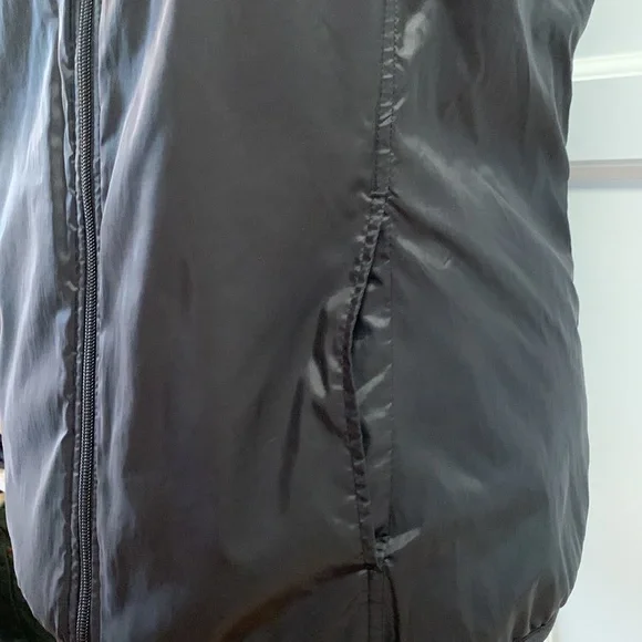 PUMA Reversible Black Fleece Lined Vest - Picture 7 of 11